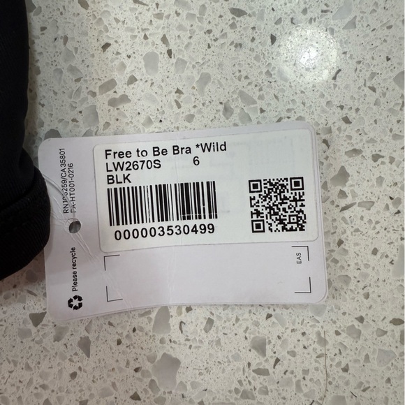 Free to be wild sz 6 - Picture 3 of 4